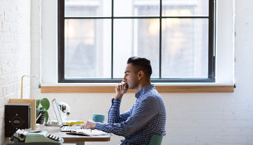 صورة من نحن